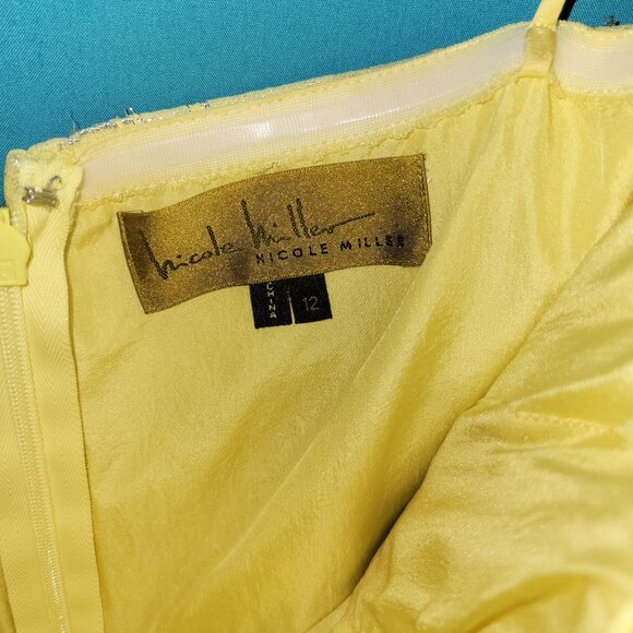 Nicole Miller Yellow Silk Chiffon Dress With Embroidered Floral Design Size 12 S - Picture 5 of 8